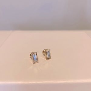 4/$20 🤍💛Crystal Bar Earrings